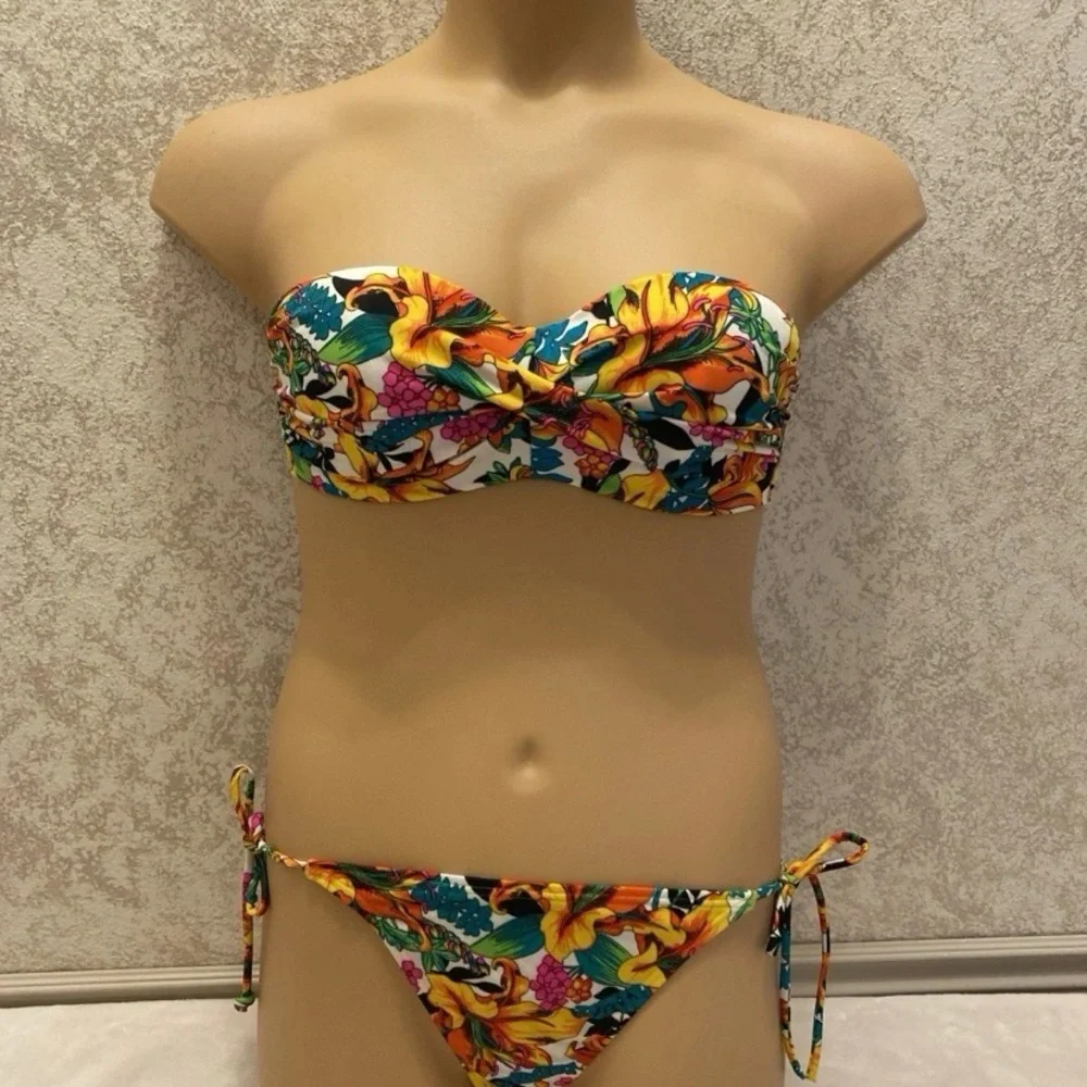 Victoria's Secret White Floral Twist Bandeau Bikini. Flawed See Photos